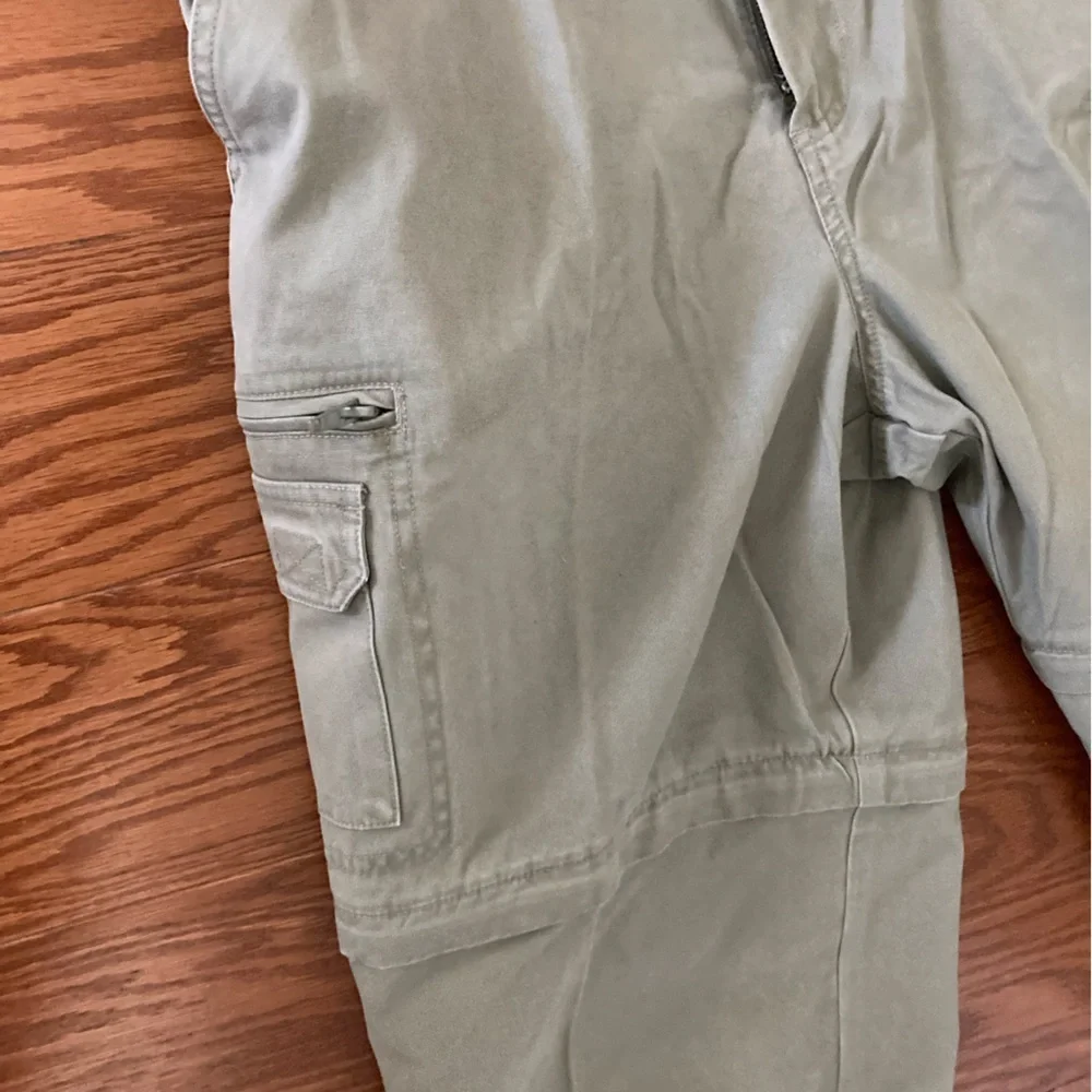Magellan Men's Sportswear Cargo Pants Size 36 NWT Zip off legs convert shorts 36